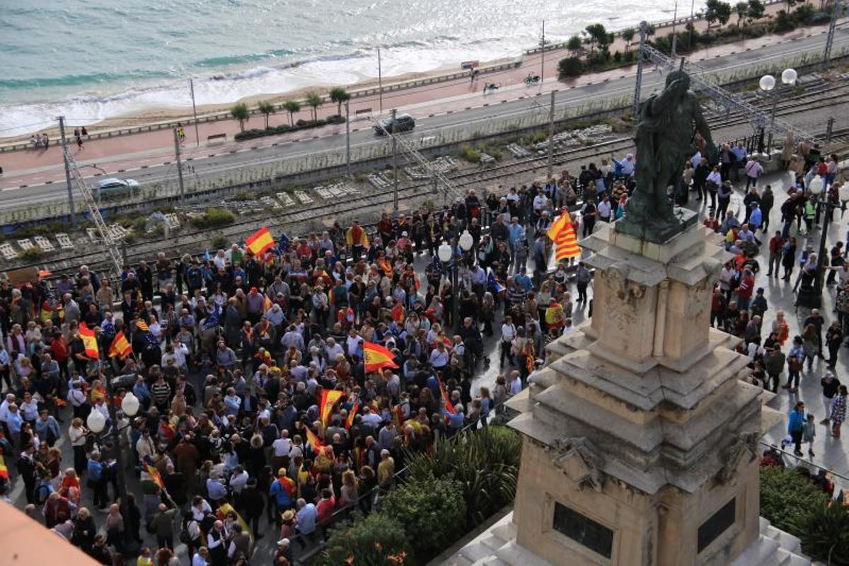 Manifestacions a ciutats de tota España després de l'acord del PSOE i Junts