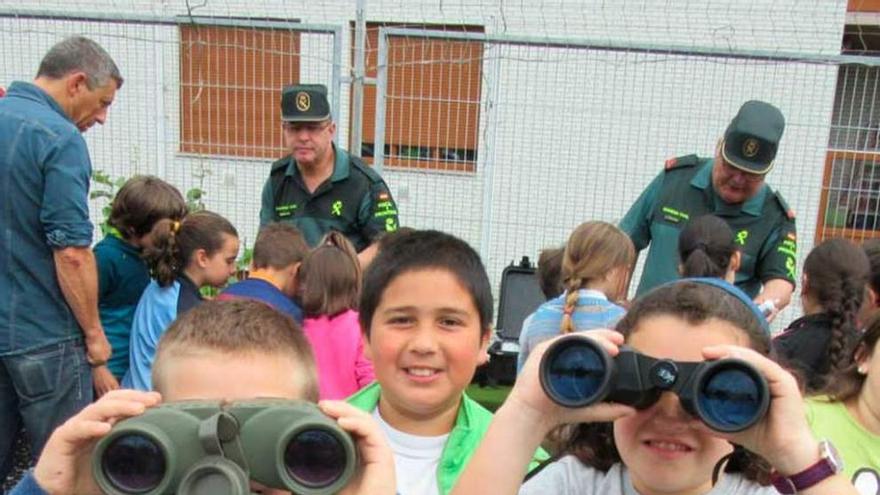 La Guardia Civil se exhibe en La Vallina