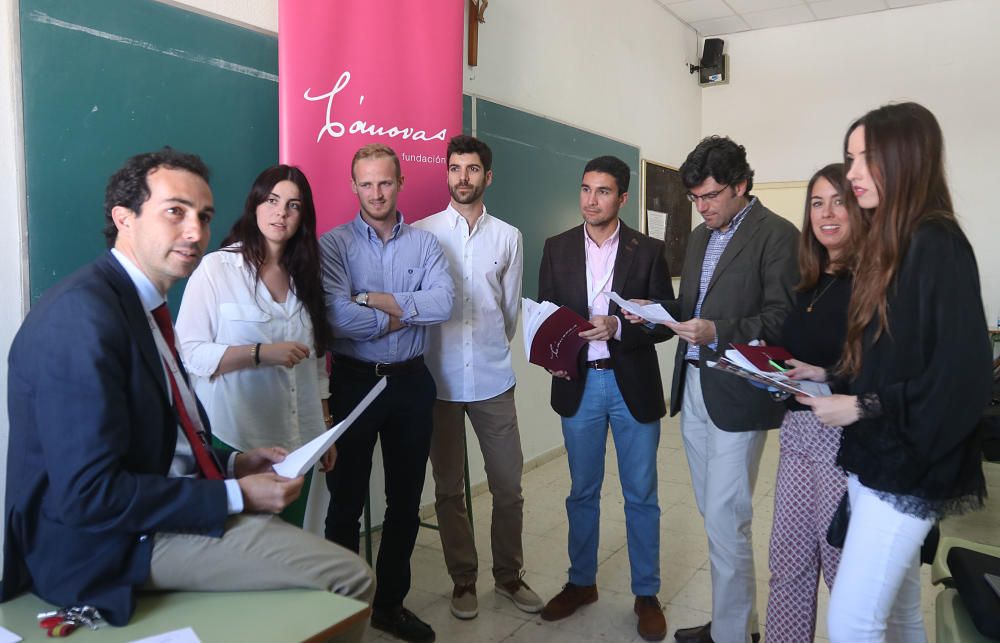 Las imágenes de la primera ronda del Torneo de Debate Escolar de Málaga, que cuenta con el respaldo de La Opinión de Málaga y la colaboración de la Obra Social de La Caixa