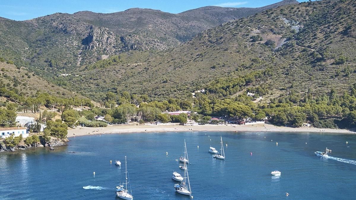 Boies d'abalisament ja instal·lades a Montjoi.
