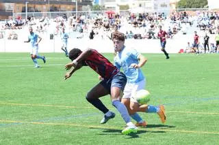 Imágenes de la derrota de la PE Sant Jordi por 1-2 ante el CD Migjorn