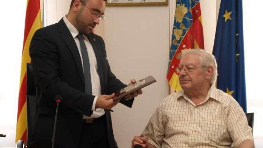 Una réplica del Jaume I de Llorens Poy volverá a la plaza Mayor de Vila-real