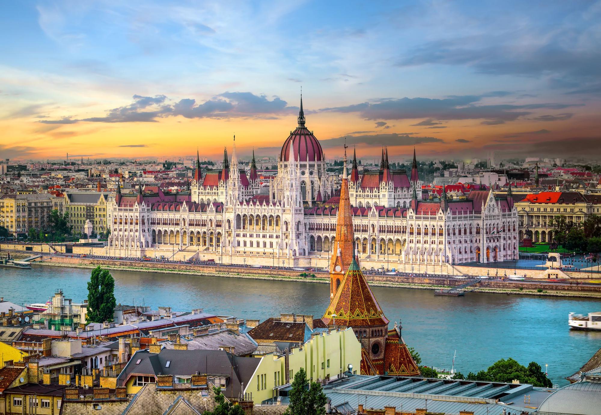 El parlamento en Budapest es uno de los monumentos má simportantes de la capital de Hungría