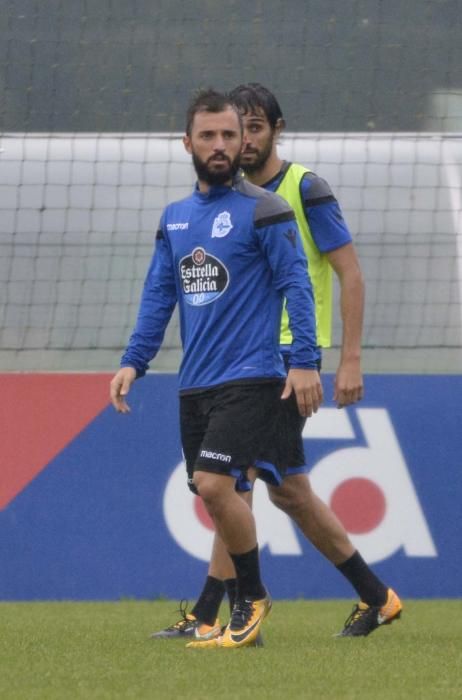 La plantilla se ejercita en las instalaciones de Abegondo con las ausencias de los internacionales Tyton, Borges, Andone, Valverde y Schär, concentrados con sus selecciones, y el lesionado Carlos Gil.