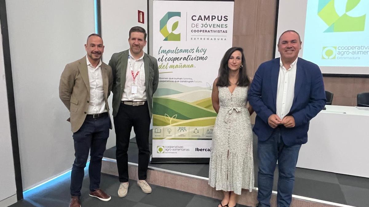 Los portavoces de las distintas instituciones en la presentación del campus, esta mañana