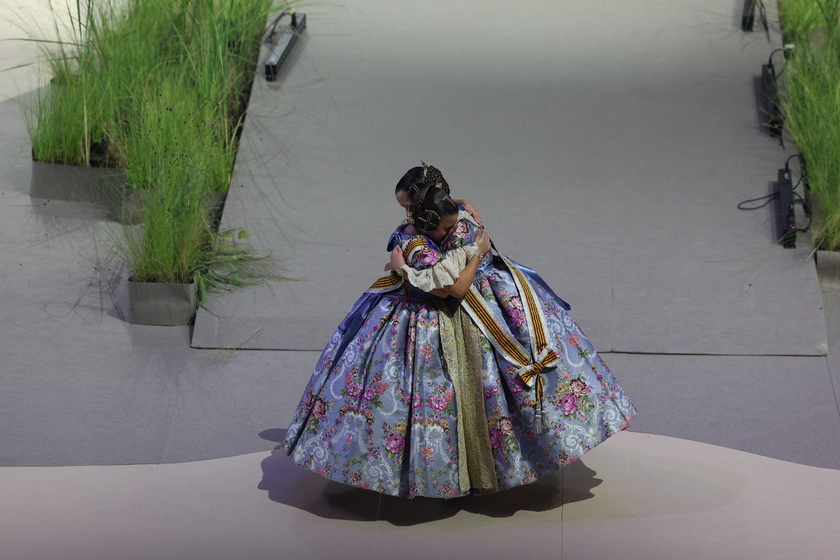 Berta Peiró y Lucía García dicen adiós a su año como falleras mayores de València 2025