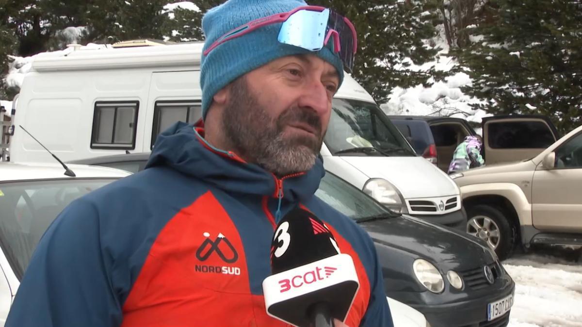 Un guía de montaña habla claro sobre la gente que va a la nieve sin preparación.