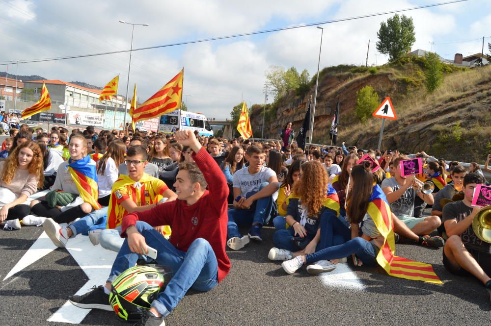 Protesta d''estudiants a Berga a favor de l''1-O.