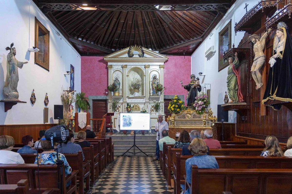 La Iglesia de San Antonio de Padua estrena paseo cultural a través de QR.