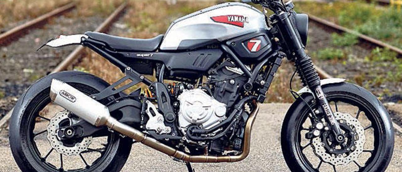 La &quot;Super 7&quot; demuestra la transformación de la Yamaha XSR700.