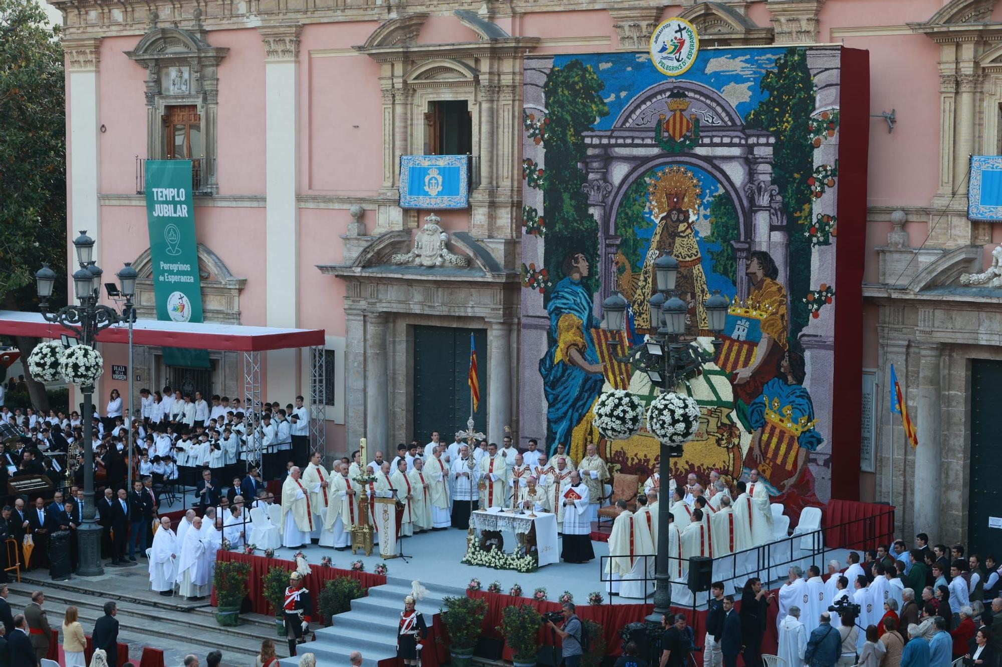 Todas las fotos de la Missa d'Infants en la plaza de la Virgen