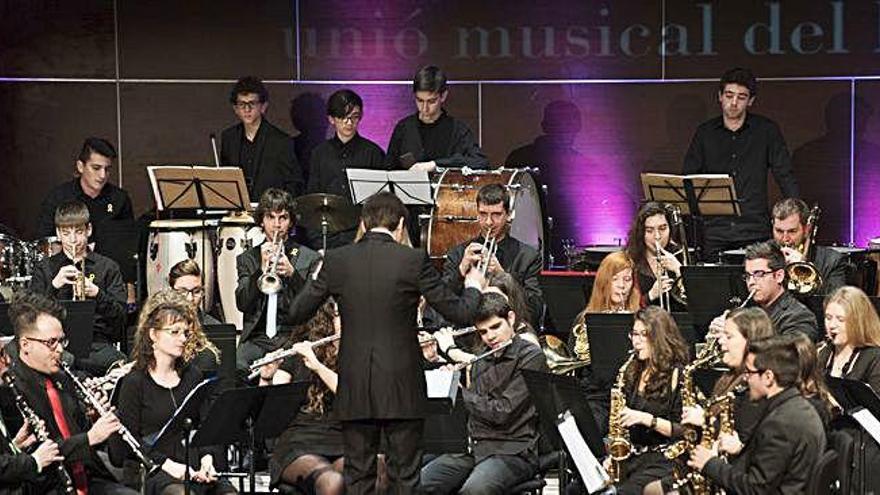 La Banda de la Unió Musical del Bages entusiasma un cop més el Kursaal