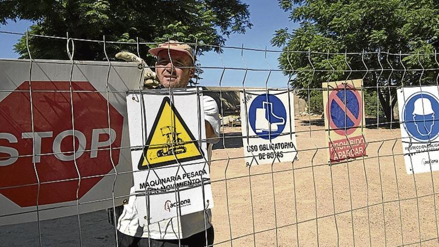 La empresa que derribó el Cubo sale del edificio tras concluir el trabajo