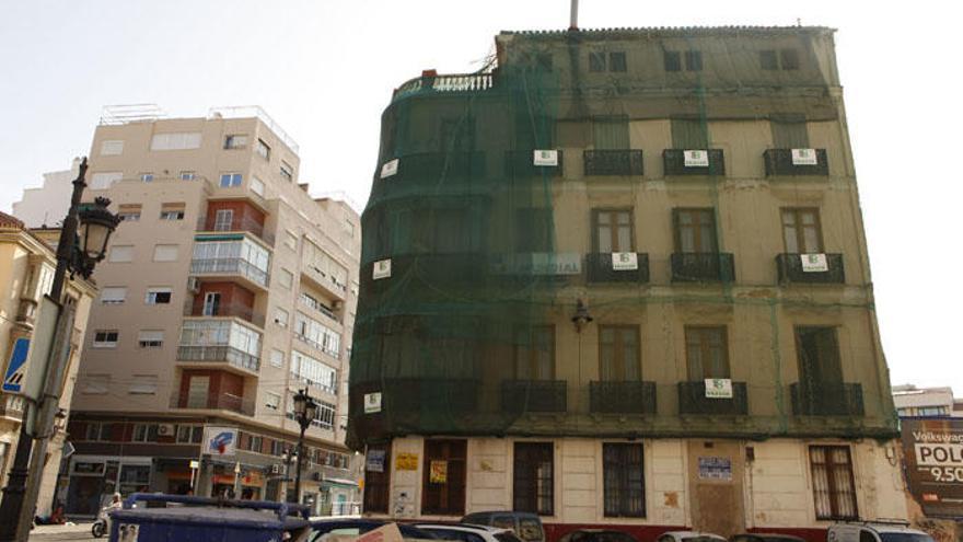 El edificio de La Mundial, envuelto en polémicas desde hace años.