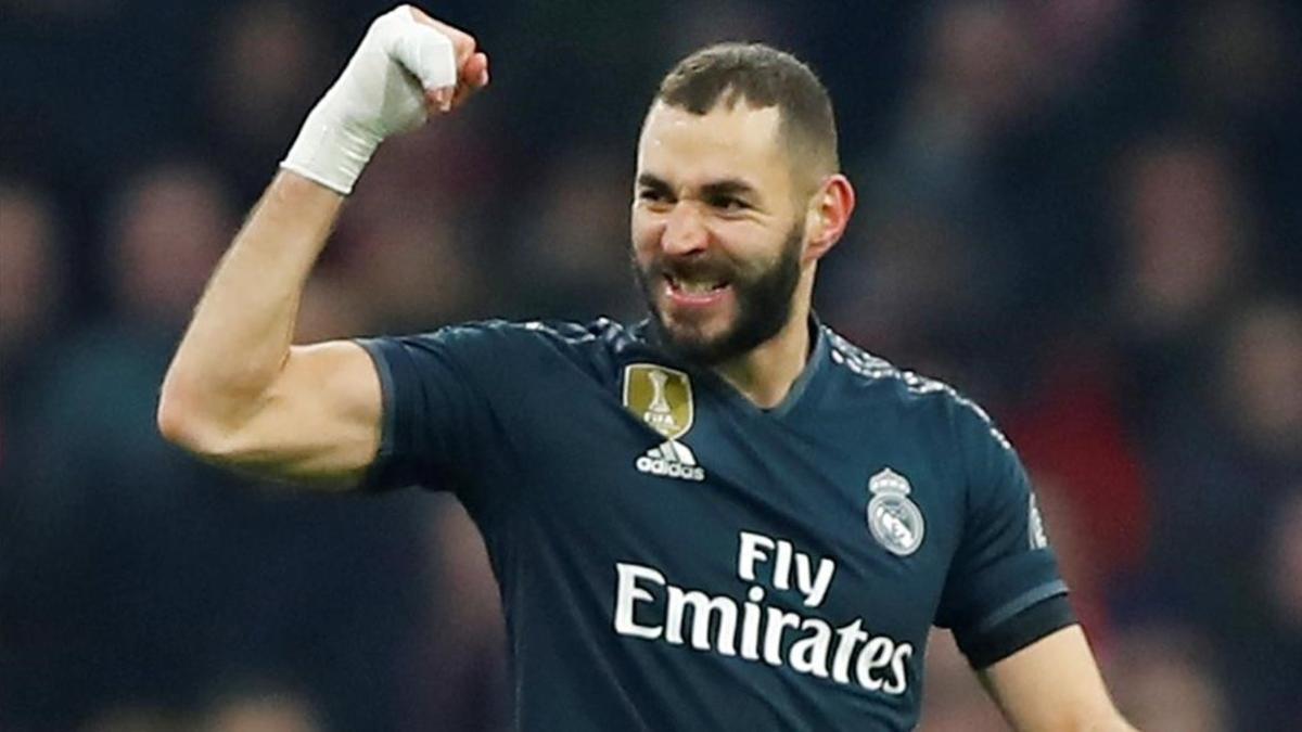 Karim Benzema celebra el primer gol del Real Madrid ante el Ajax.