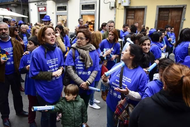 Marcha azul para celebrar el Dia Mundial de ...