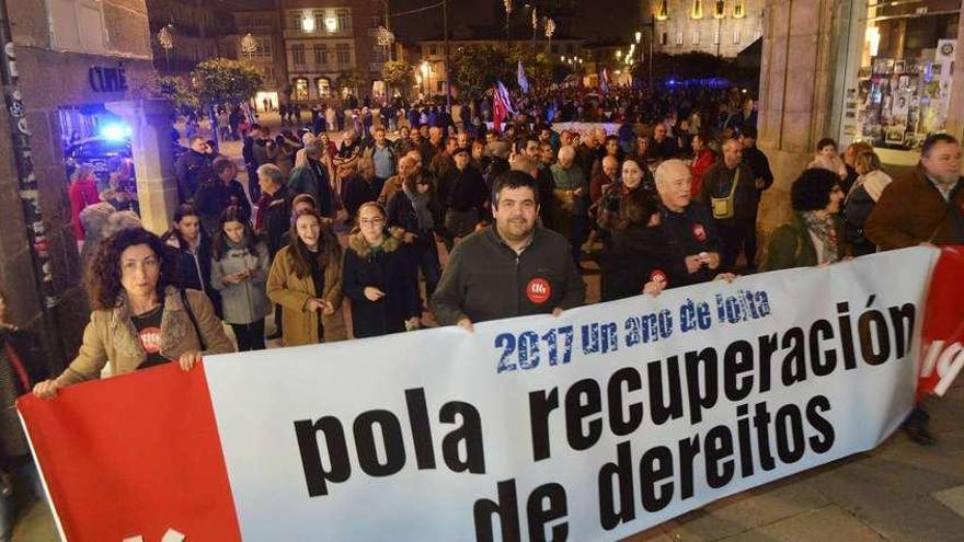 Cientos de personas entre los participantes ayer en la manifestación convocada por la CIG. // Gustavo Santos