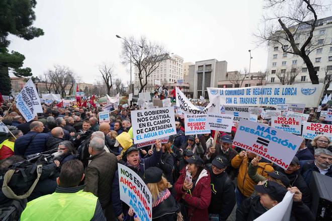 Manifestación en Madrid exigir la retirada inmediata del recorte del Tajo-Segura