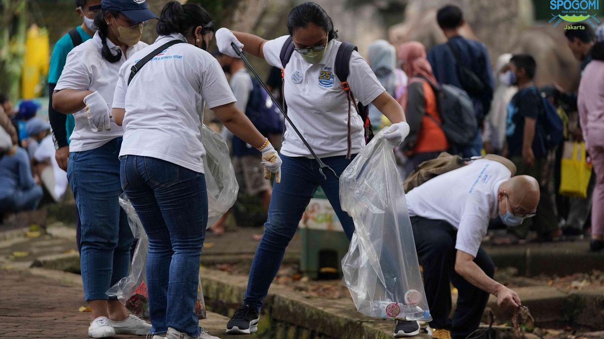 Un equipo de Spogomi, en plena acción en Yakarta