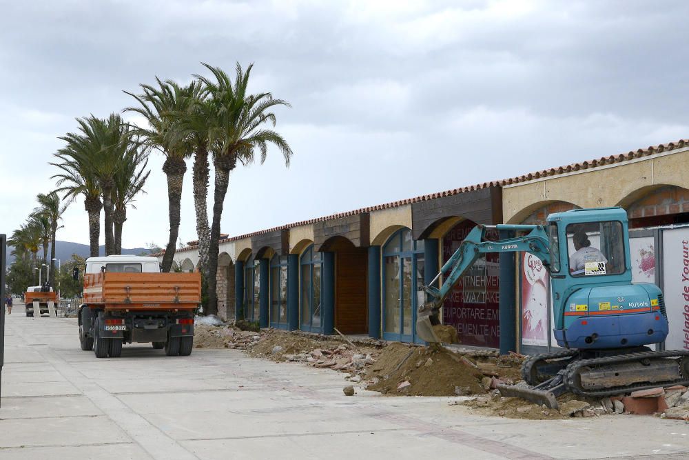 Obres als locals de la platja d'Empuriabrava