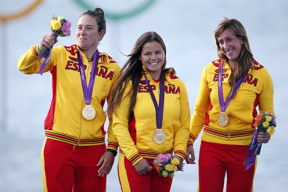 Con la medalla de oro, junto a Toro y Pumariega.