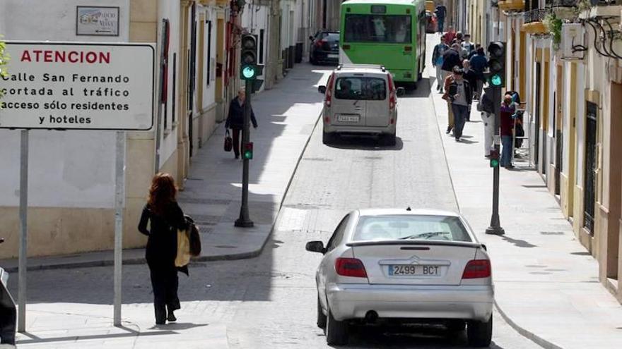 El PP exige mejoras en la calle Alfaros debido a su «notable deterioro»