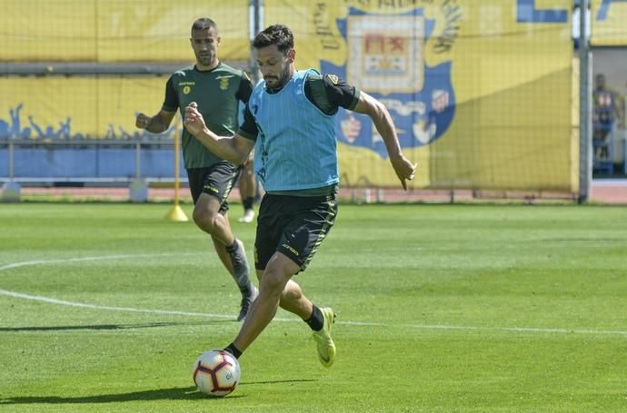 TELDE. Entrenamiento de la UDLP  | 02/04/2019 | Fotógrafo: José Pérez Curbelo