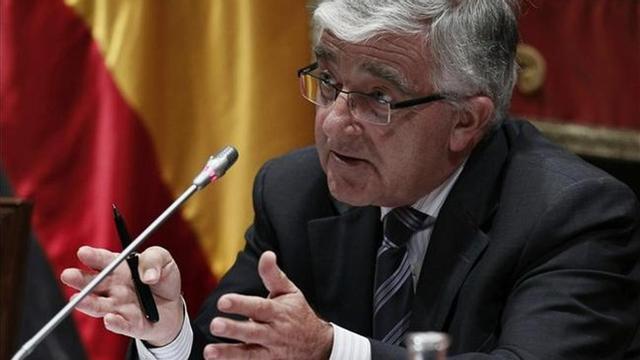 El presidente del CGPJ, Gonzalo Moliner, en la rueda de prensa que ha ofrecido este lunes, tras el pleno del Consejo. EFE / PACO CAMPOS