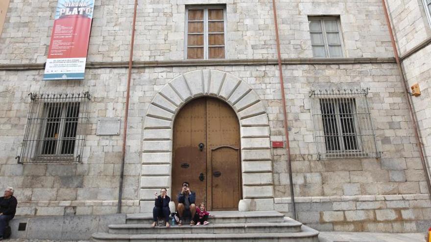 La Casa Pastors, a la plaça de la Catedral.