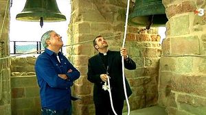 El bisbe Xavier Novell, al campanar de Solsona (TV-3).