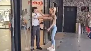 Bienvenidos a 'GTA' Tenerife: le pega a un segurita y acaba reducida junto a su marido por siete agentes