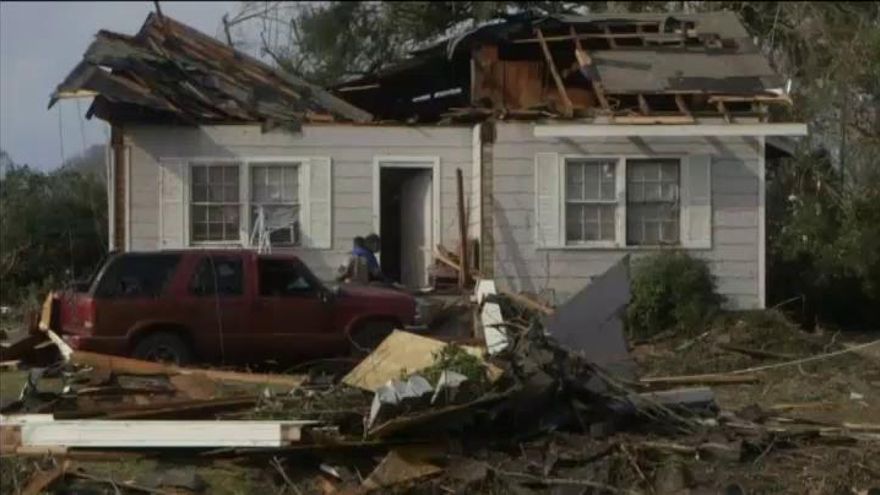 Un tornado arrasa el área de Hattiesburg, en el sur de Mississippi