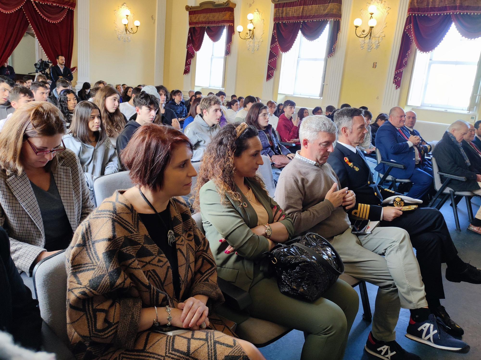 Intensa jornada con la presidenta del Congreso en la comarca Oscos-Eo