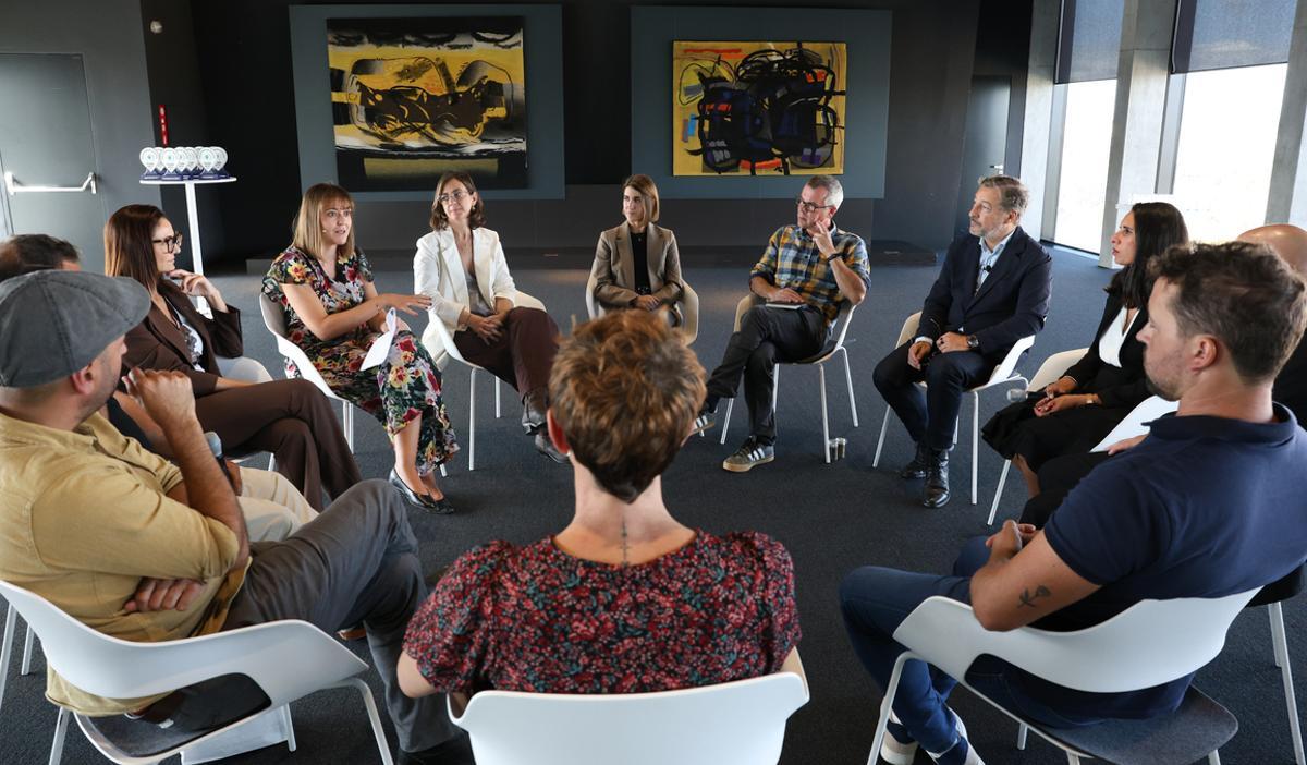 Mesa de debate de los galardonados