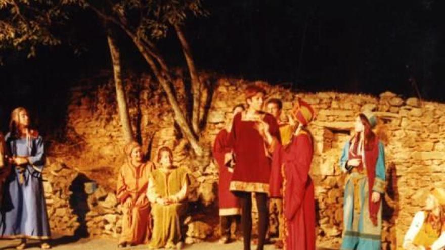 Una escena de la representació de l&#039;obra «Cercamón» a Castellbò