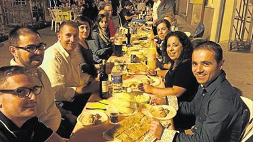 Cena para 1.000 en la ‘festa’ de Santa Bárbara