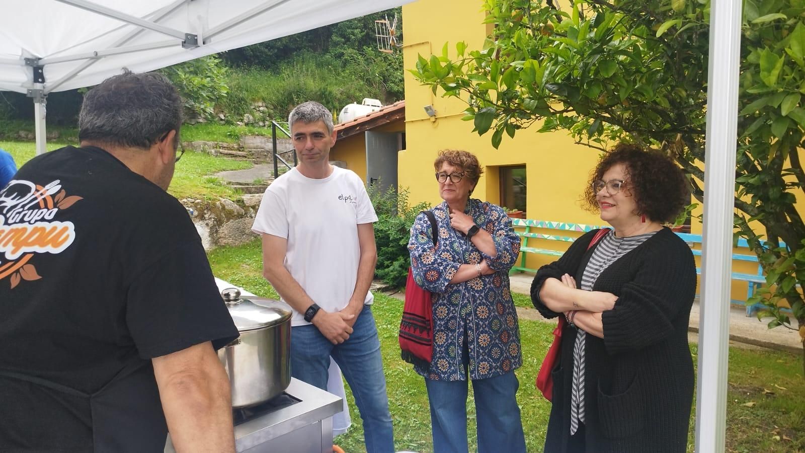 El Patiu celebra su X Paella Solidaria con más de 200 comensales