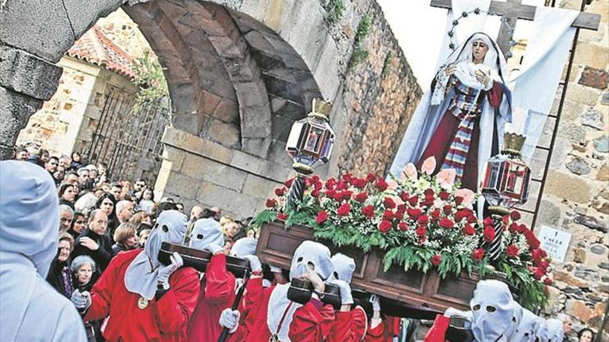 Dormir en Cáceres en Semana Santa cuesta ya entre 500 y casi 1.500 euros