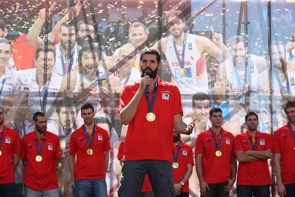 LA SELECCI?N FESTEJA EL T?TULO DEL EUROBASKET EN MADRID LA SELECCI?N FESTEJA EL T?TULO DEL EUROBASKET EN MADRID
