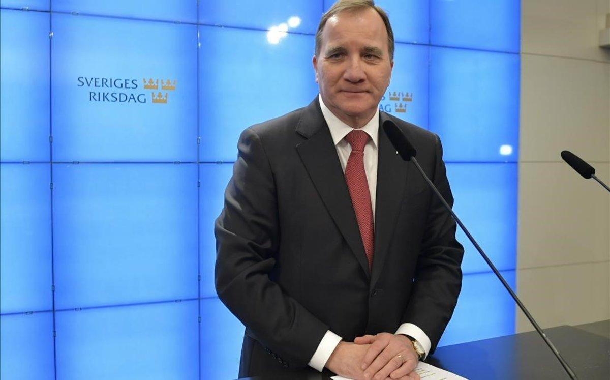 zentauroepp46596837 social democrat leader stefan lofven  attends a new briefing190118114114