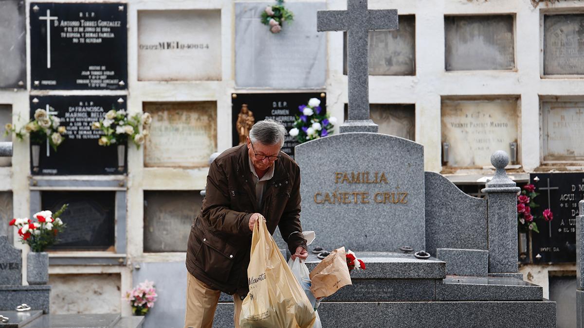 Día de Todos los Santos en los cementerios cordobeses