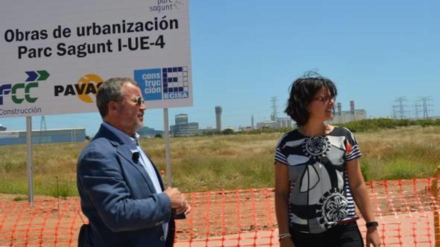 Fernández y Garcia, visitando las obras.