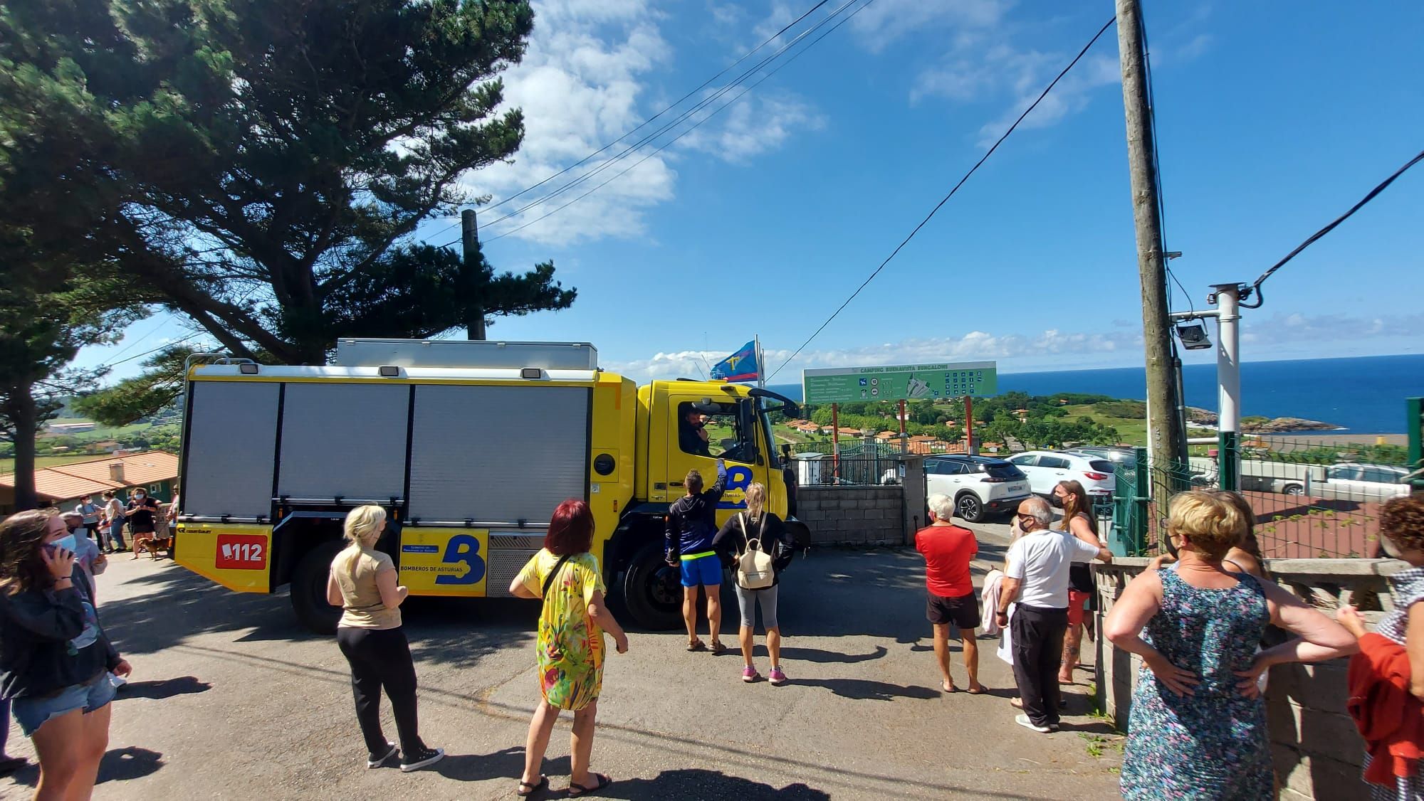 La rotura de una tubería de gas obliga a desalojar el camping de Perlora y la Ciudad Residencial