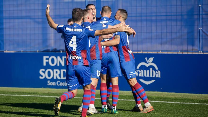 El Poblense logra su primera victoria a costa del Atlético Baleares