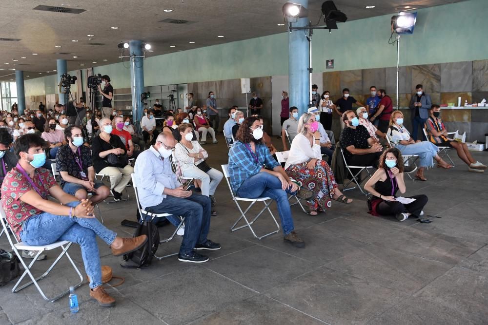 El vicepresidente segundo del Gobierno y líder de Unidas Podemos ha arropado al candidato de la coalición Galicia En Común-Anova Mareas, Antón Gómez-Reino, en Palexco.