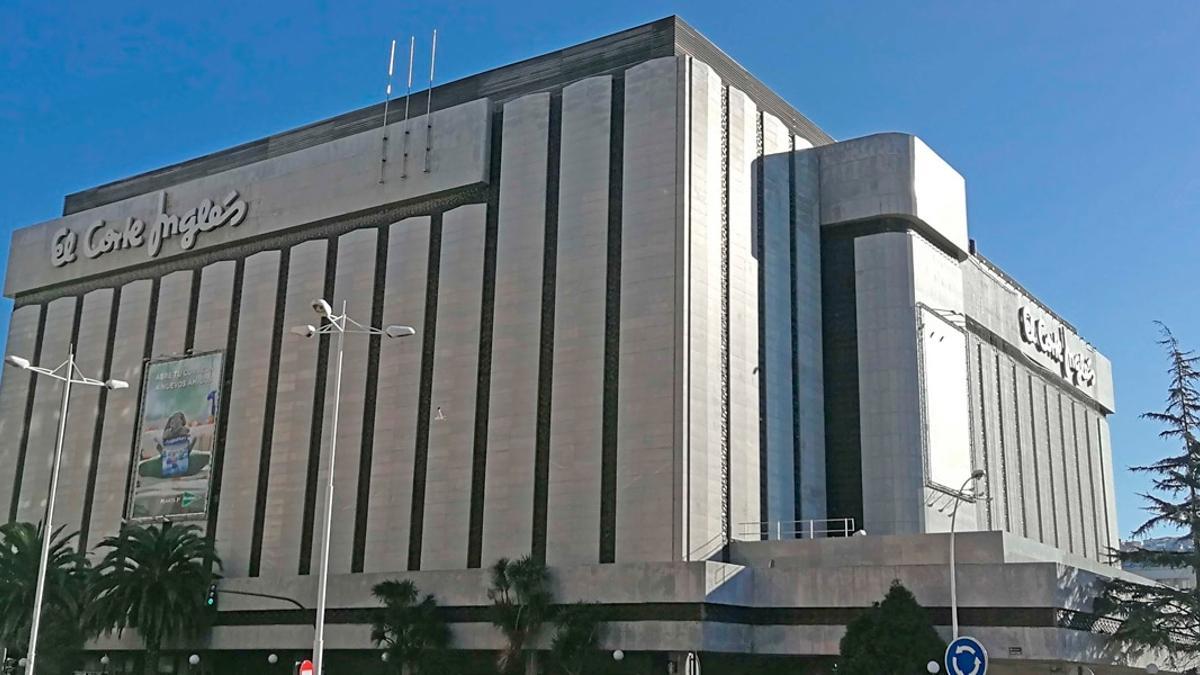 Exterior de El Corte Inglés en A Coruña.