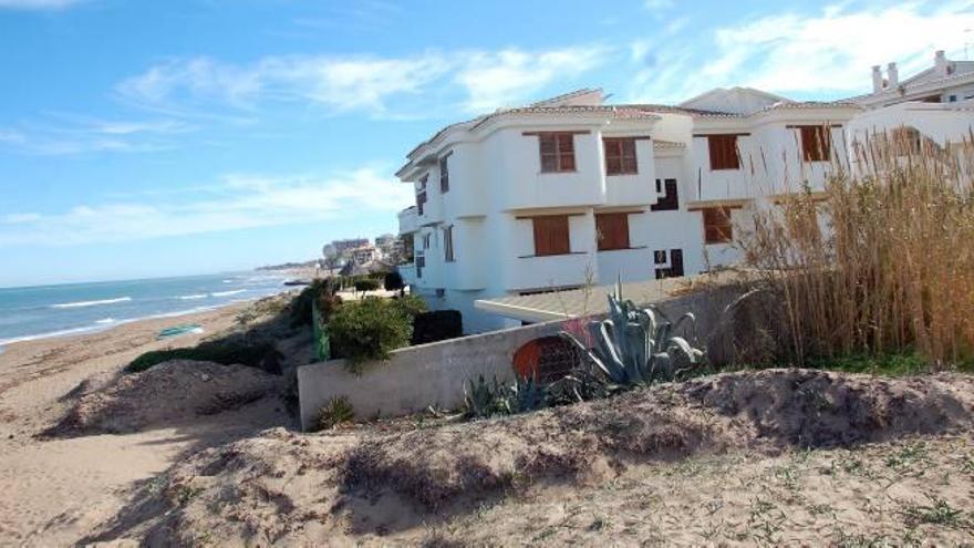 Dénia hará ramales para dar alcantarillado a 235 viviendas de las 22.000 que no lo tienen