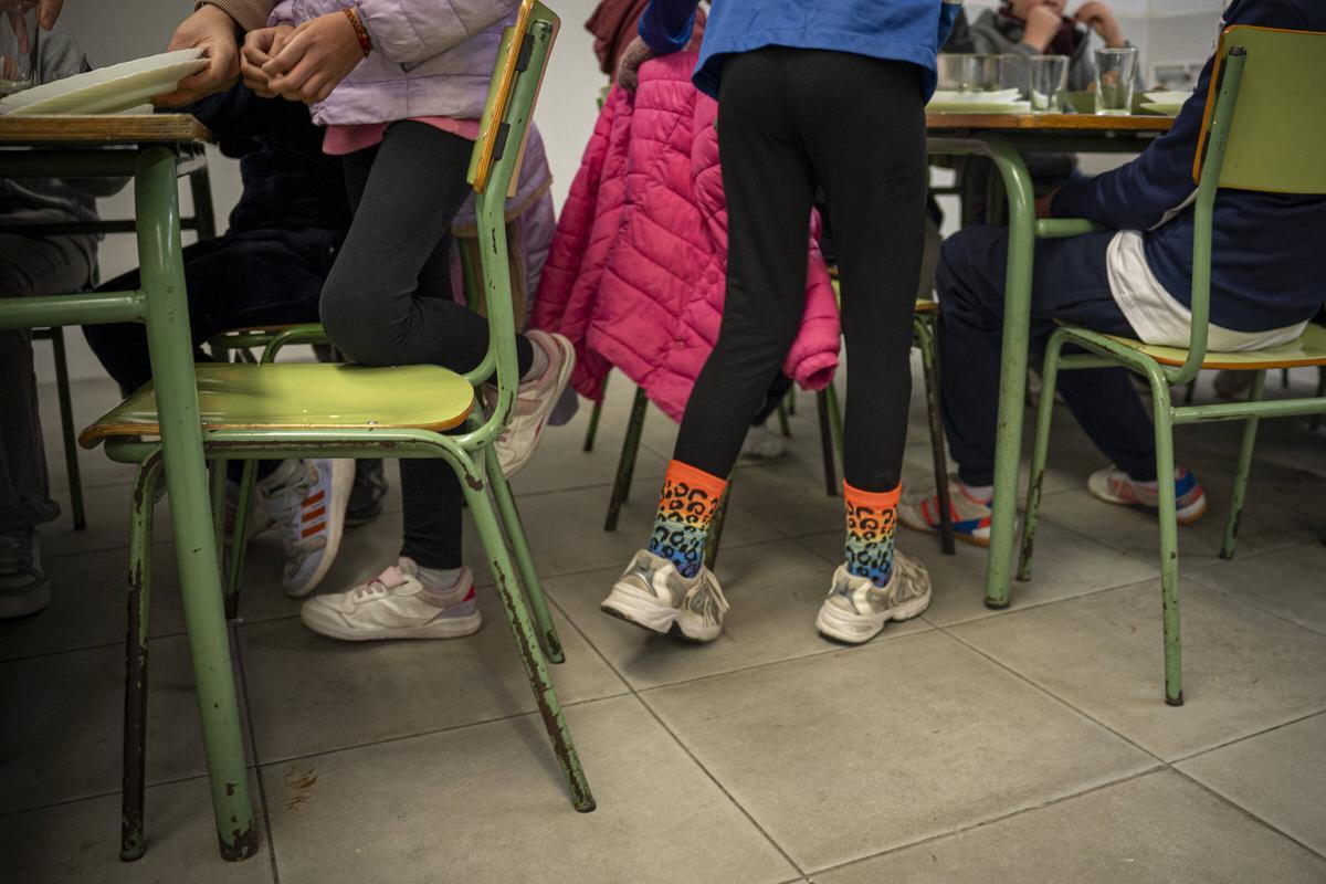 Alumnado en un comedor escolar.
