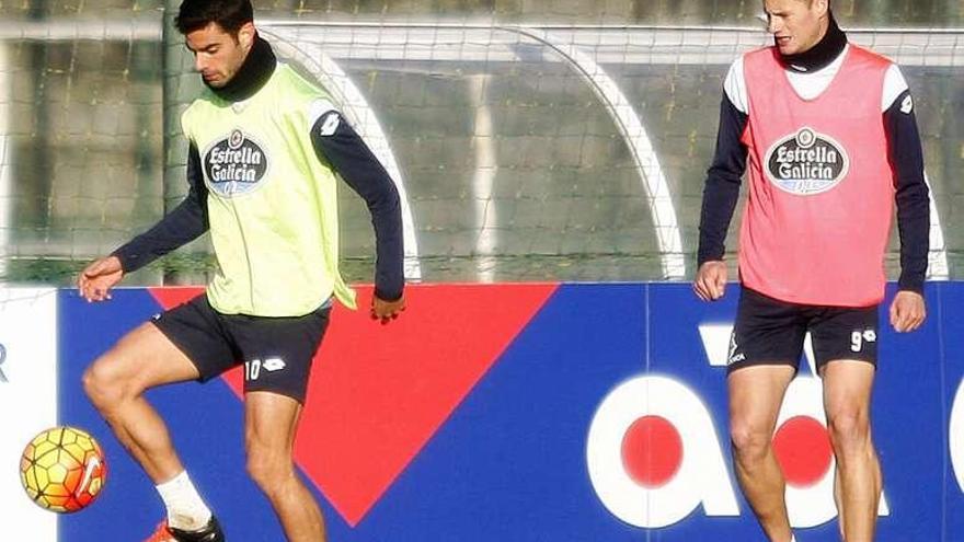 Juan Domínguez y Oriol Riera, ayer en Abegondo.