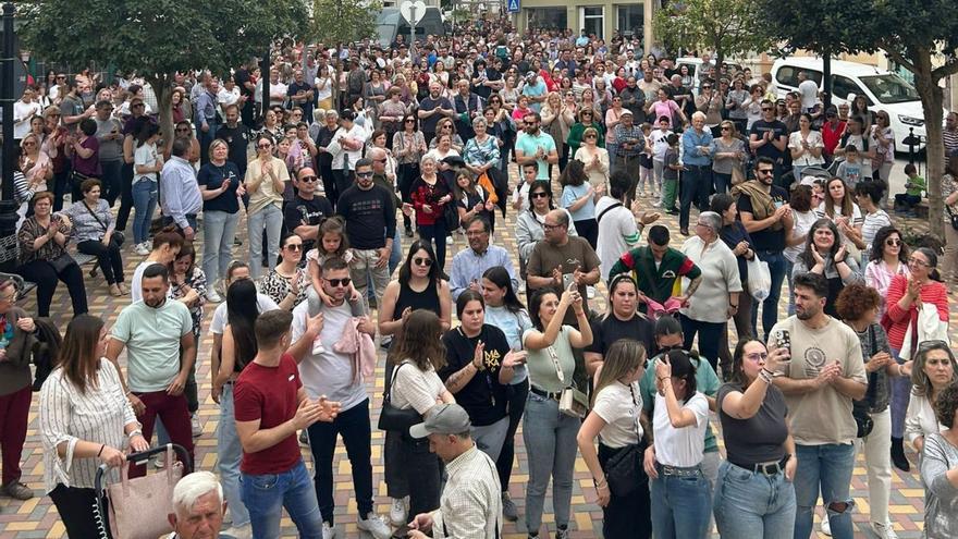 Una imagen de la concentración celebrada ayer en Cuevas de San Marcos.